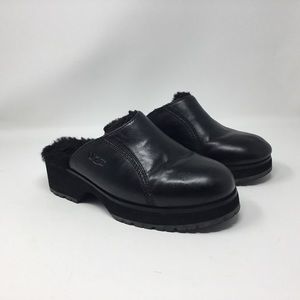 UGG 5345 black leather clogs.